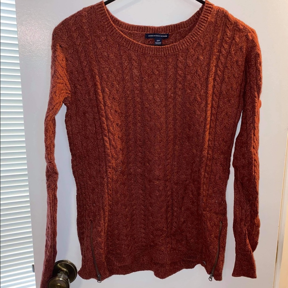 American Eagle sweater